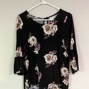 Flower pattern Quarter Sleeve Shirt